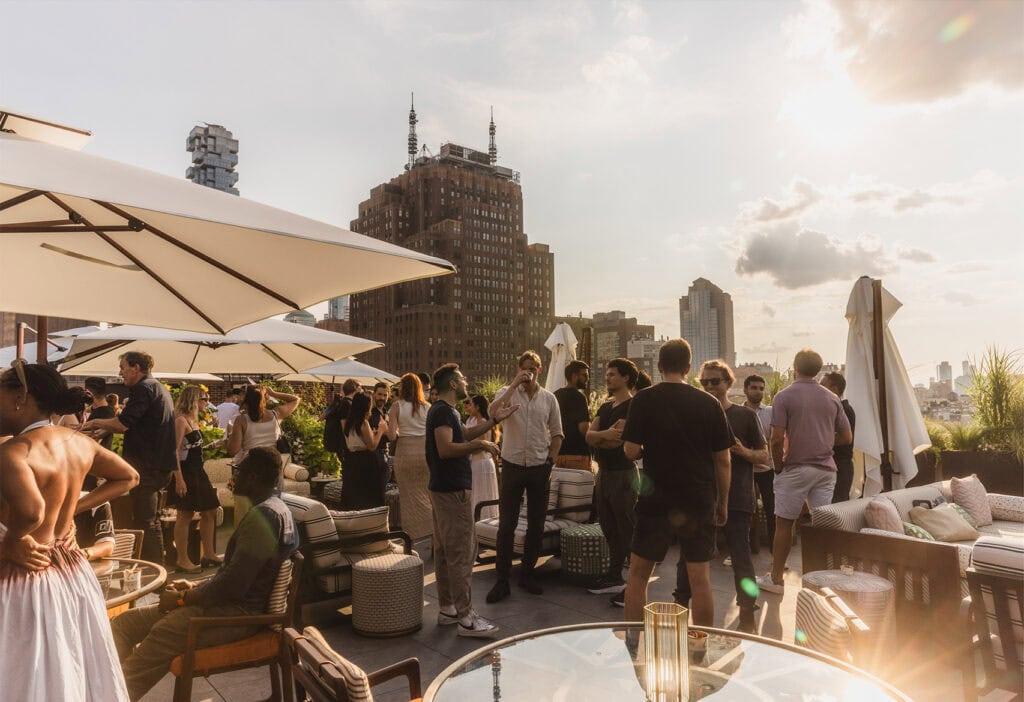 Soho rooftop - features